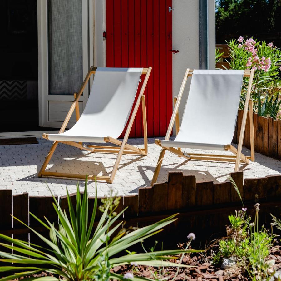 Hotel Les Volets Rouges - Cassis Bagian luar foto